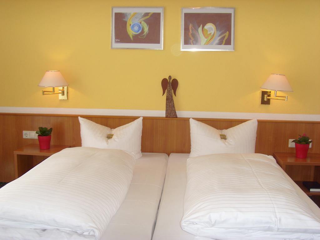Hotel & Restaurant Engel Herbertingen Room photo